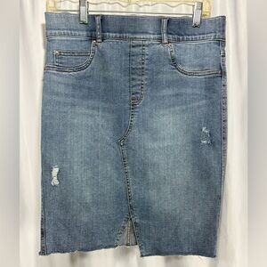 Spanx Distressed Med Wash Elastic Waist Raw Hem Pull On Pencil Denim Skirt Sz M